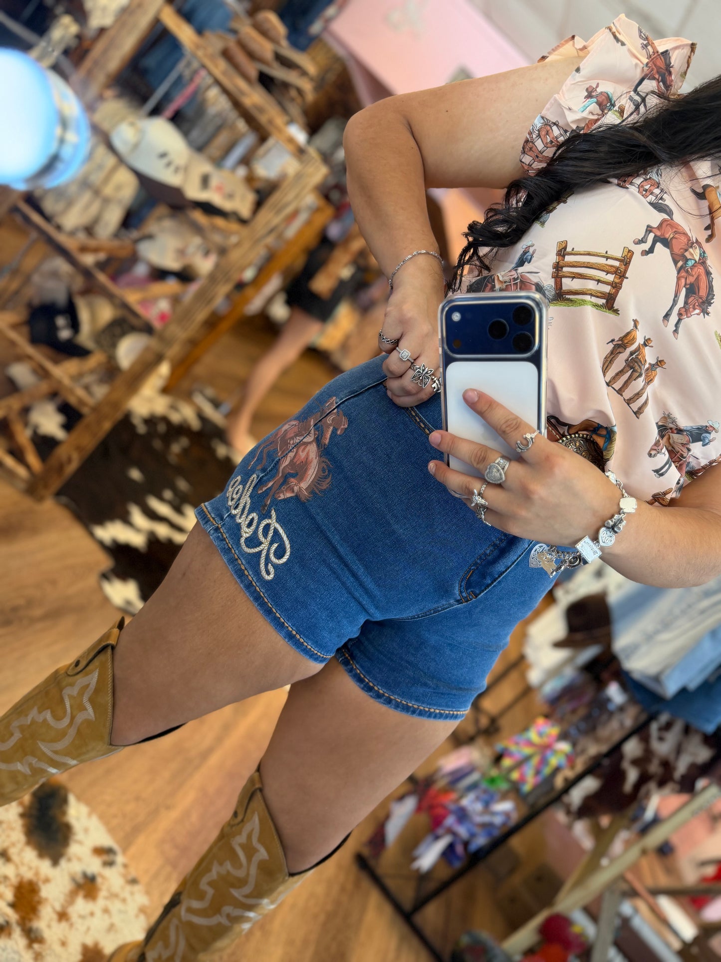 RODEO SHORTS