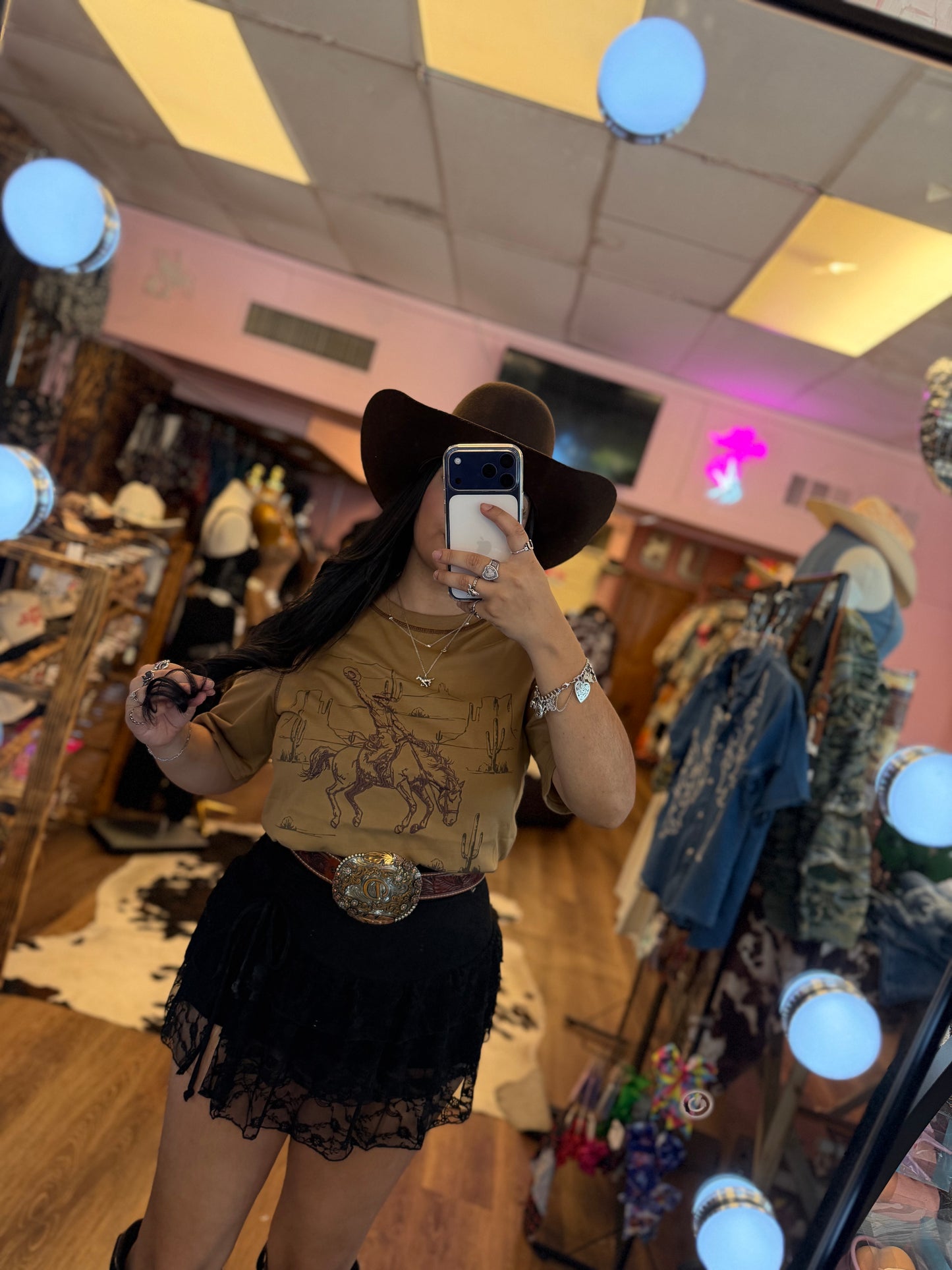 HORSE EMBROIDERED TEE